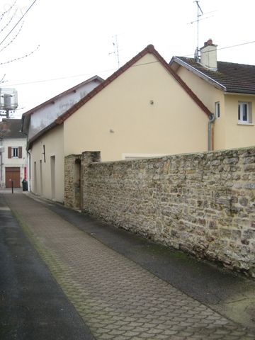 MAISON F2 - 3 RUELLE DU BOURG 71380 ST MARCEL - Photo 3