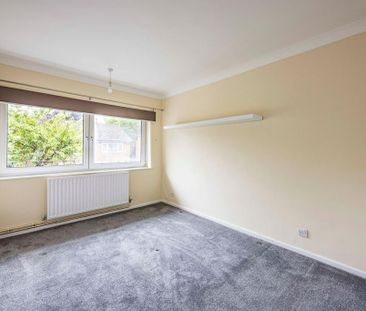2 bedroom maisonette to rent - Photo 4