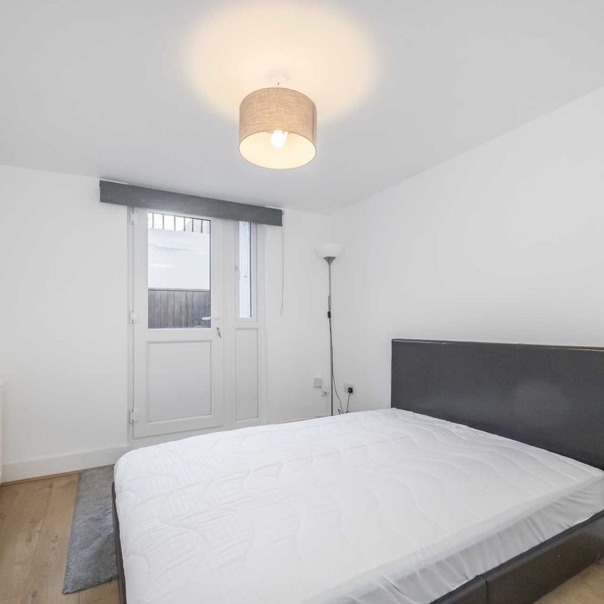 Price £2,000 pcm - Available 01/11/2025 - Unfurnished - Photo 1