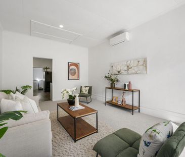 Four-Bedroom Character Home with Spectacular Views - Photo 5