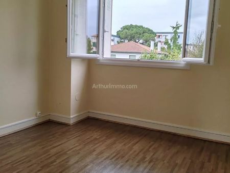 Location Appartement 4 pièces 82 m2 à Billère - Photo 2