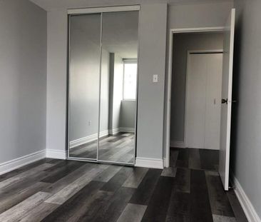 For Lease - 3590 Kaneff Crescent Unit# 405, Mississauga, Ontario - Photo 5