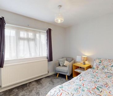 3 bedroom ground floor flat to rent - Photo 5