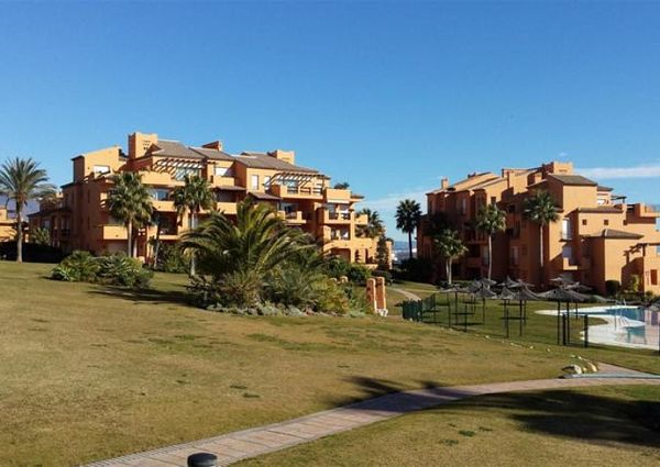 2 Bedroom Apartment For Rent in La Duquesa