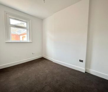 3 bedroom apartment to rent - Photo 2