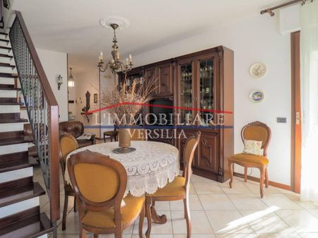 Appartamento via Vincenzo Giudice, 12, Centro, Massa - Photo 3