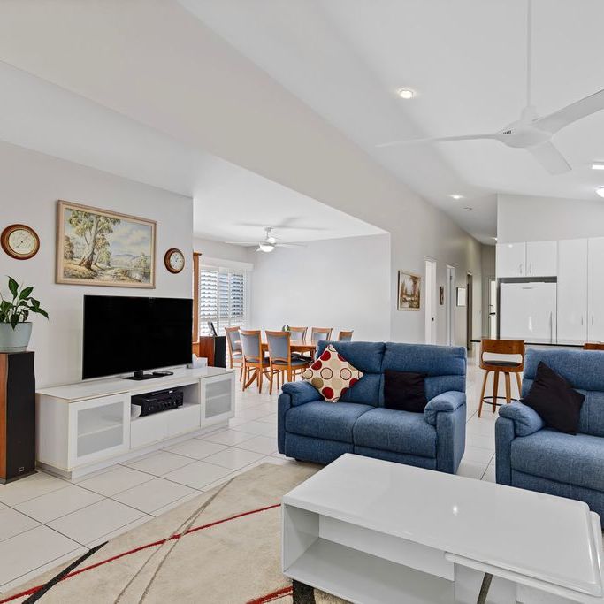 Coastal Family Living Opposite Parkland in the Heart of Maroochydore - Photo 1