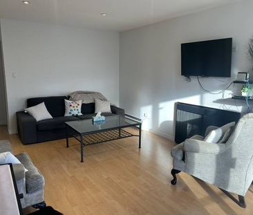 Taylor Swift Concert Accommodation – Spacious 2-Bedroom Available! - Photo 2