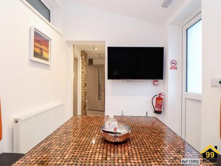 1 bed Penthouse in 60 Wellington Road , Camborne, TR14 7LQ - Photo 2