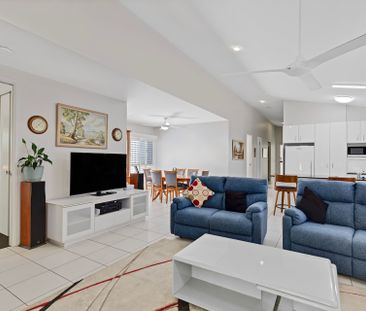 Coastal Family Living Opposite Parkland in the Heart of Maroochydore - Photo 1