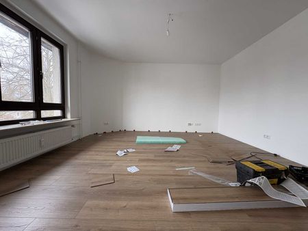 Frisch renovierte familienfreundliche 4-Zimmer-Wohnung in Lankwitz! - Photo 4