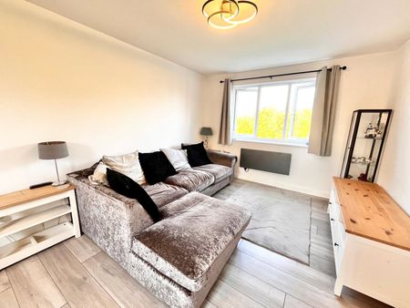 Parklands, Rochford, Essex, SS4 1SY - Photo 3