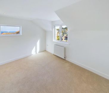 3 bedroom detached house to rent - Photo 3