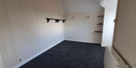 1 bedroom property to rent in Chard - Photo 2