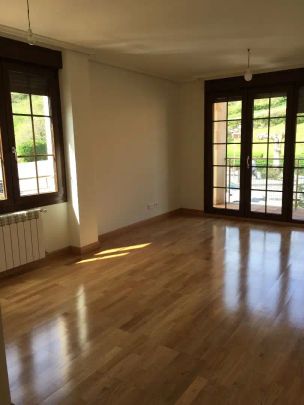 Piso de alquiler en Paseo Garelly, Comillas (Cantabria) - Photo 1