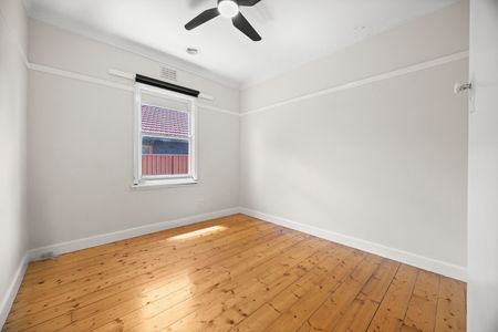 Convenient Living in Wendouree - Photo 3