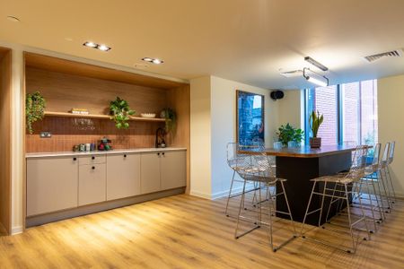 3 bedroom flat to rent - Photo 5