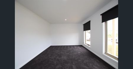 Low Maintenance Home - Photo 4