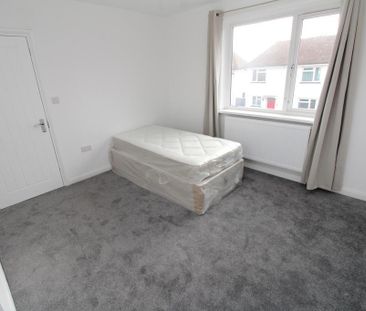 3 bedroom semi-detached house to rent - Photo 5