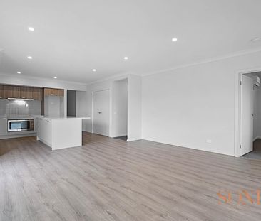 Beautifully Presented Family Home in Junction Village! - Photo 2