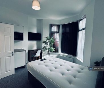 1 bedroom in a house share to rent - Photo 3