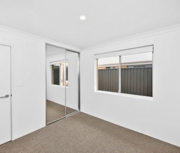 Gorgeous new home with Park view - Photo 3