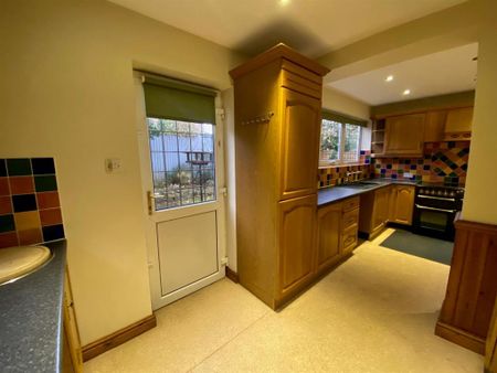 5 bedroom detached house to rent - Photo 5