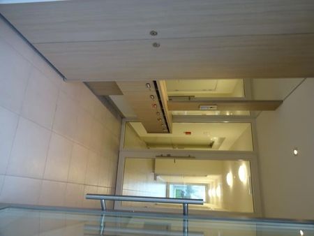 Zonnebeke - Appartement met 2 slaapkamers en terras - Photo 2