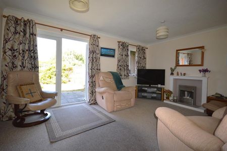 3 bedroom end of terrace house to rent - Photo 5