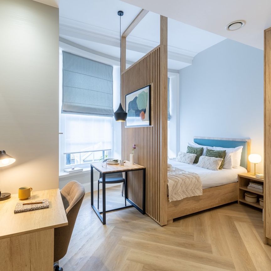 1 Bed Flat, Draycott Avenue, SW3 - Photo 1