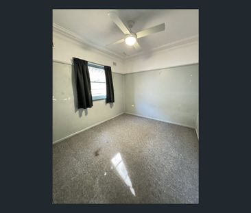 25 Newton Road, Blacktown, NSW 2148 - Photo 2