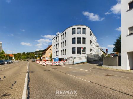 Exklusives Stadthaus Leonberg: 2 Zimmer Süd Balkon bodengleiche Dusche - Foto 2