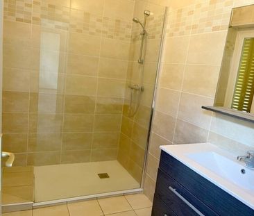 Location Appartement 2 pièces 74m² TARARE 69170 - Photo 2