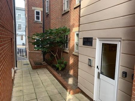 1 bedroom flat to rent - Photo 2