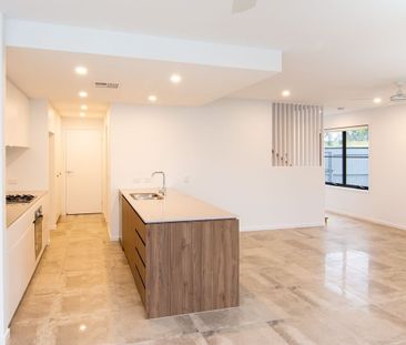 DESIGNER RESIDENCE FOR RENT - Photo 6