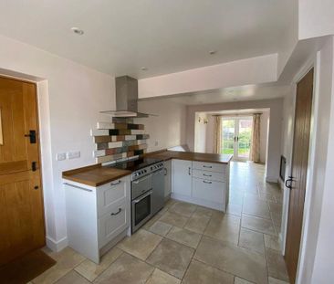 2 bedroom detached house to rent - Photo 3