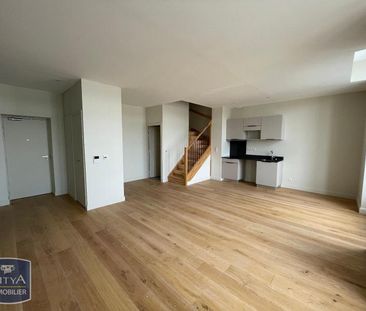 Location Appartement 2 pièces 53m² FONTENAY LE COMTE 85200 - Photo 4