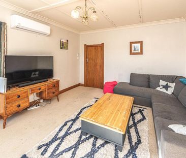 Sunny central two-bedroom home - Photo 3