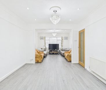 3 bedroom semi-detached house to rent - Photo 1