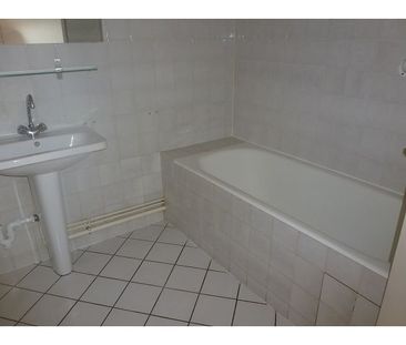 Location Appartement 2 pièces 58m² LA CHAPELLE SUR ERDRE 44240 - Photo 2