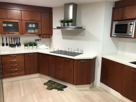 3 room luxury Apartment for rent in Alicante, Spain - Photo 4