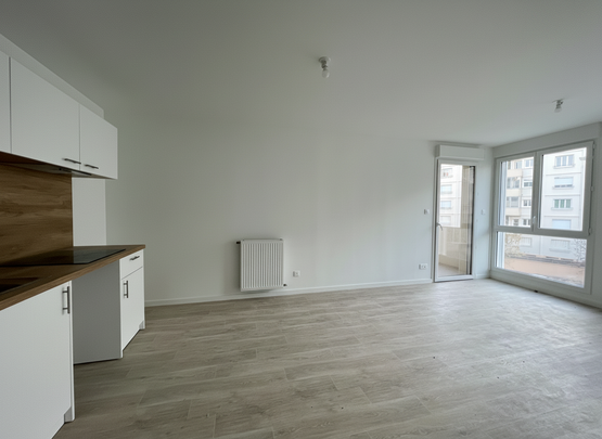 Location Appartement 3 pièces 67m² ROANNE 42300 - Photo 1