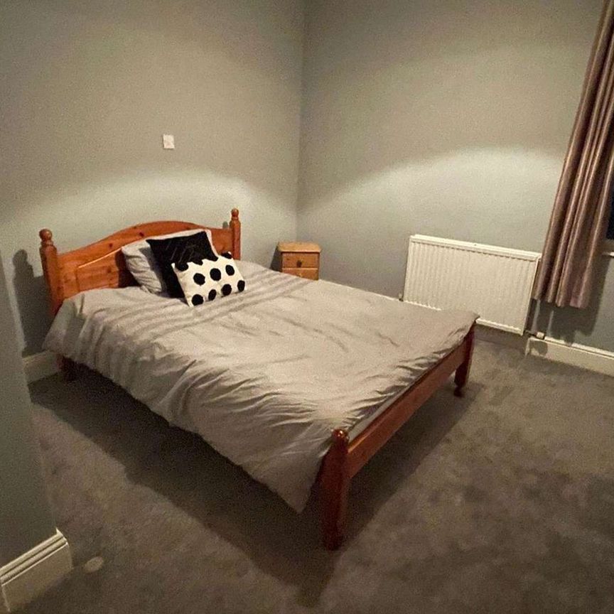 Mount Gould Road Room 3 - Photo 1