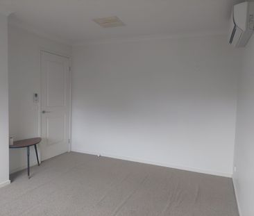 Glen Waverley - Photo 1