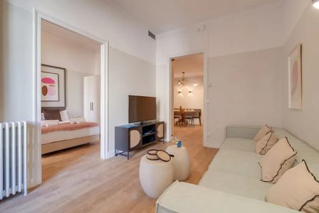 Carrer de Sepúlveda, Barcelona, Catalonia 08015 - Photo 2