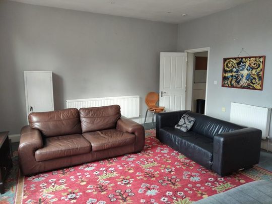 3 bedroom maisonette to rent - Photo 1