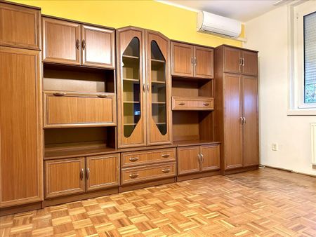 Kiadó átlagos állapotú lakás - Győr - Fotó 4