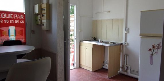 Location Appartement 1 pièce 30m² CAUDEBEC LES ELBEUF 76320 - Photo 2