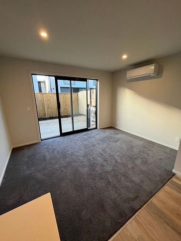 Modern 2BR Townhouse - Wainuiomata - Photo 4