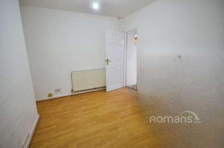 Cranbourne Road, Slough, Berkshire, SL1 - Photo 5